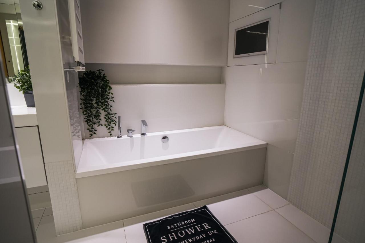 White Home Gdansk Exterior photo